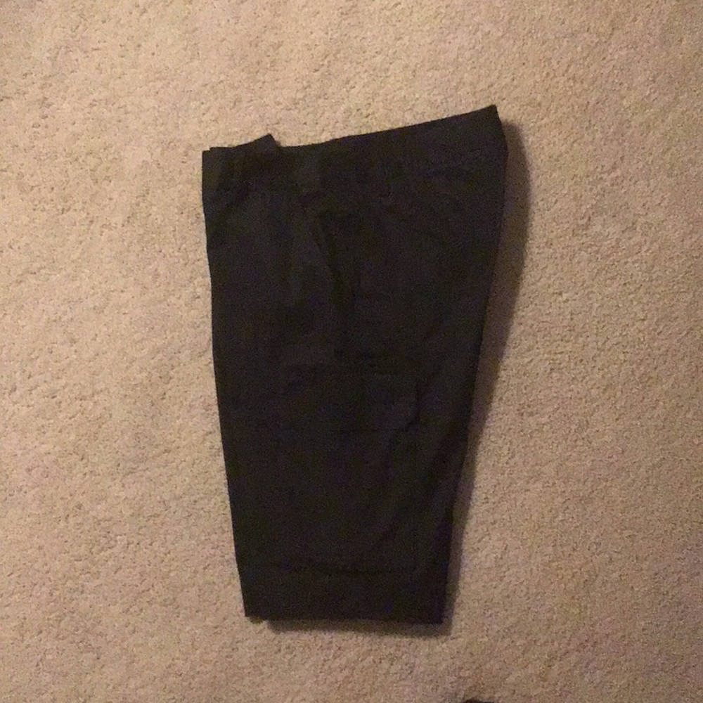 The limited cargo Bermuda shorts